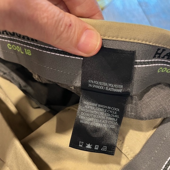 HAGGAR – Men’s Premium Cool 18 Shorts Size 40 - Picture 2 of 5